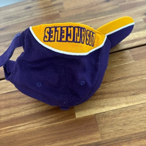 NBA Los Angeles Lakers hat. One size fits most - Picture 4 of 9